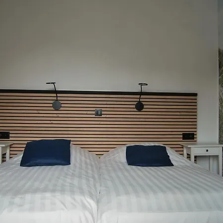 Montana Hotel 2*