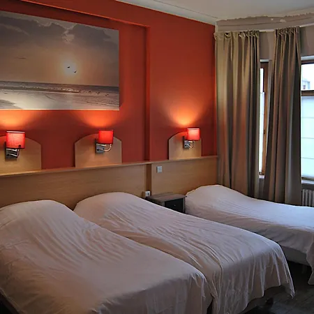Montana Hotel 2*