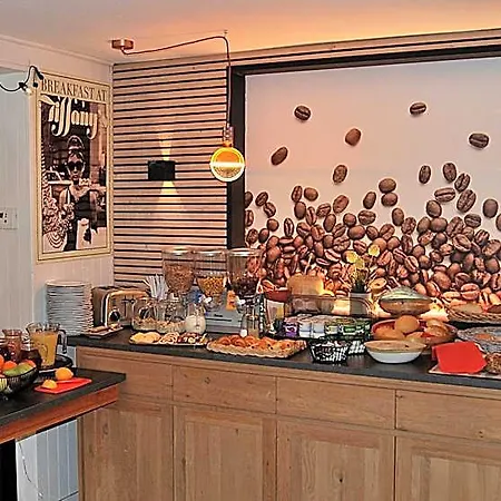 Montana Otel 2*