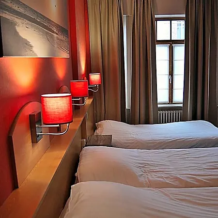 Montana Otel 2*